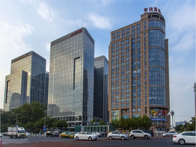 苏州雕工好的和田玉手镯多少钱